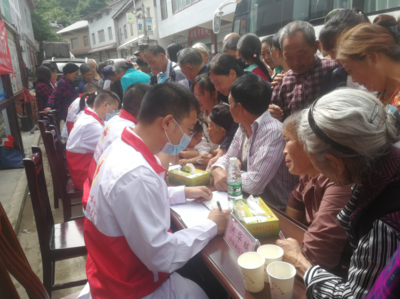 文安鄉健康扶貧進鄉村 義診服務暖民心，營養咨詢助健康