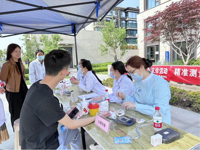 健康義診進社區，營養咨詢暖人心——鄭東新區龍湖辦事處開展便民醫療服務活動